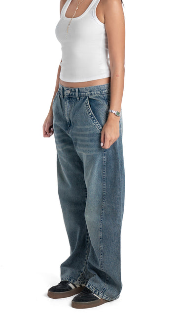 Ribbed Tank Top & Washed Baggy Jeans