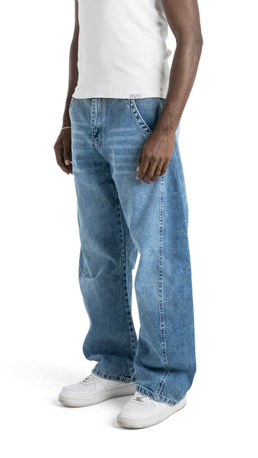 Relaxed Fit Wide-Leg Jeans