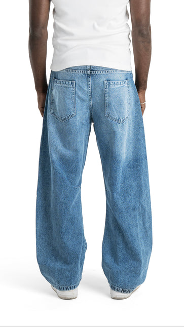 Relaxed Fit Wide-Leg Jeans
