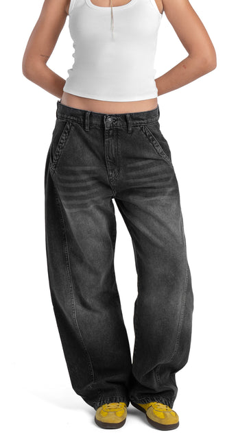 Ribbed Tank Top & Washed Baggy Jeans