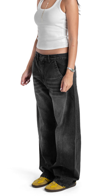 Ribbed Tank Top & Washed Baggy Jeans