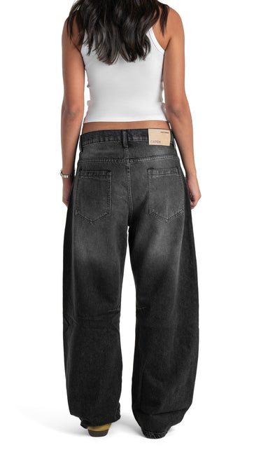 Ribbed Tank Top & Washed Baggy Jeans