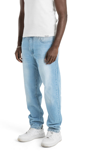 Light Wash Boyfriend Fit Jeans - Light Blue