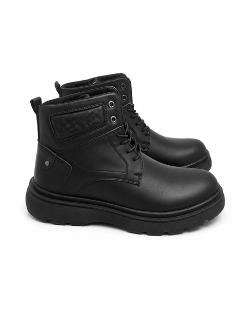 Leather boot in Black