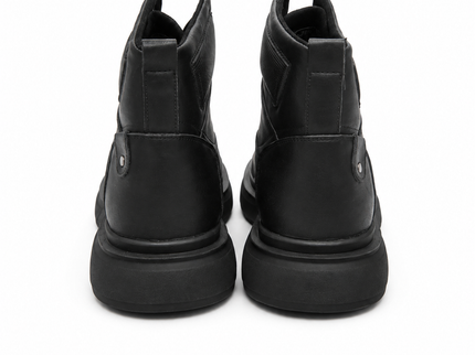 Leather boot in Black