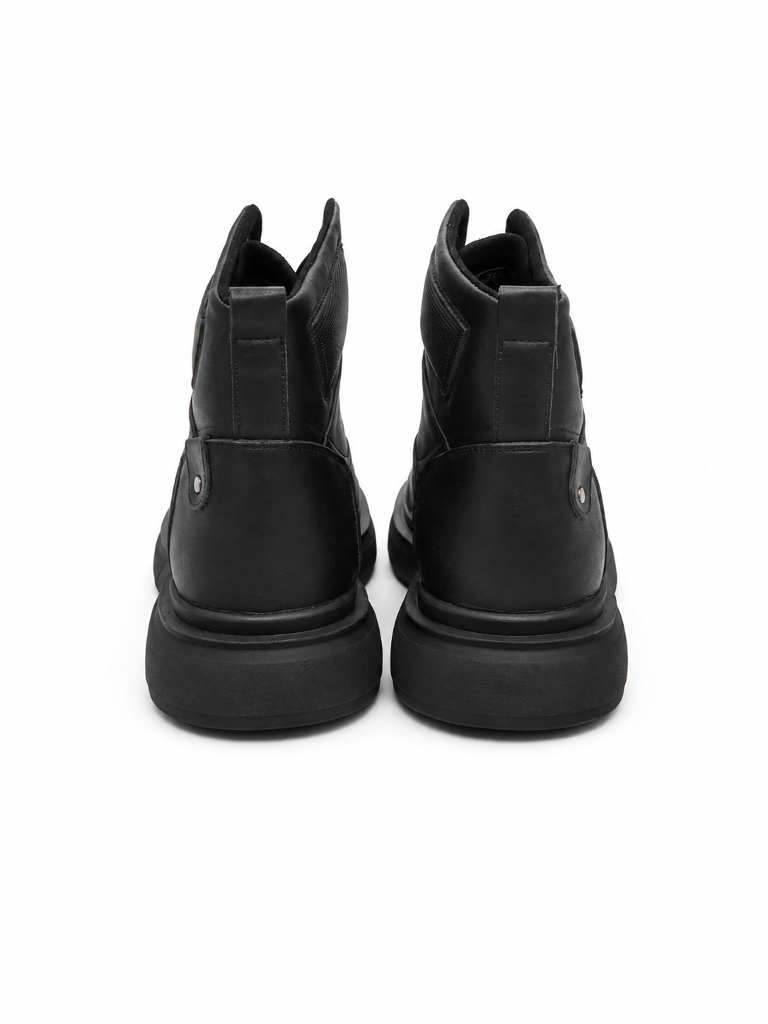 Leather boot in Black
