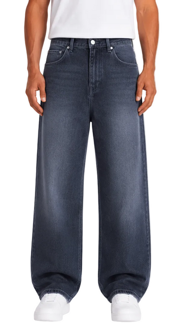 Relaxed Wide Leg Jeans