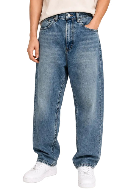 Light Wash Boyfriend Fit Jeans