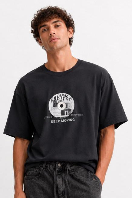 Box Fit White Graphic T-shirt