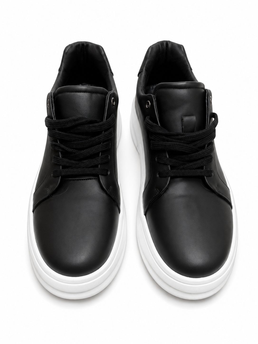 Bubbly Leather Sneakers – Black