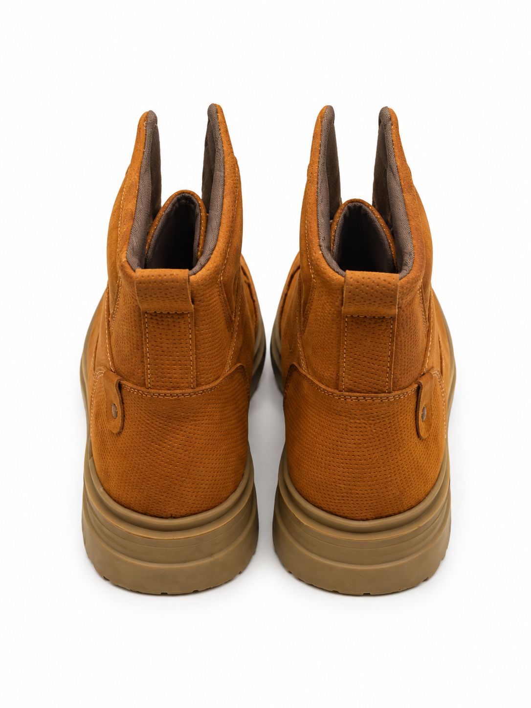 Leather boot in brown