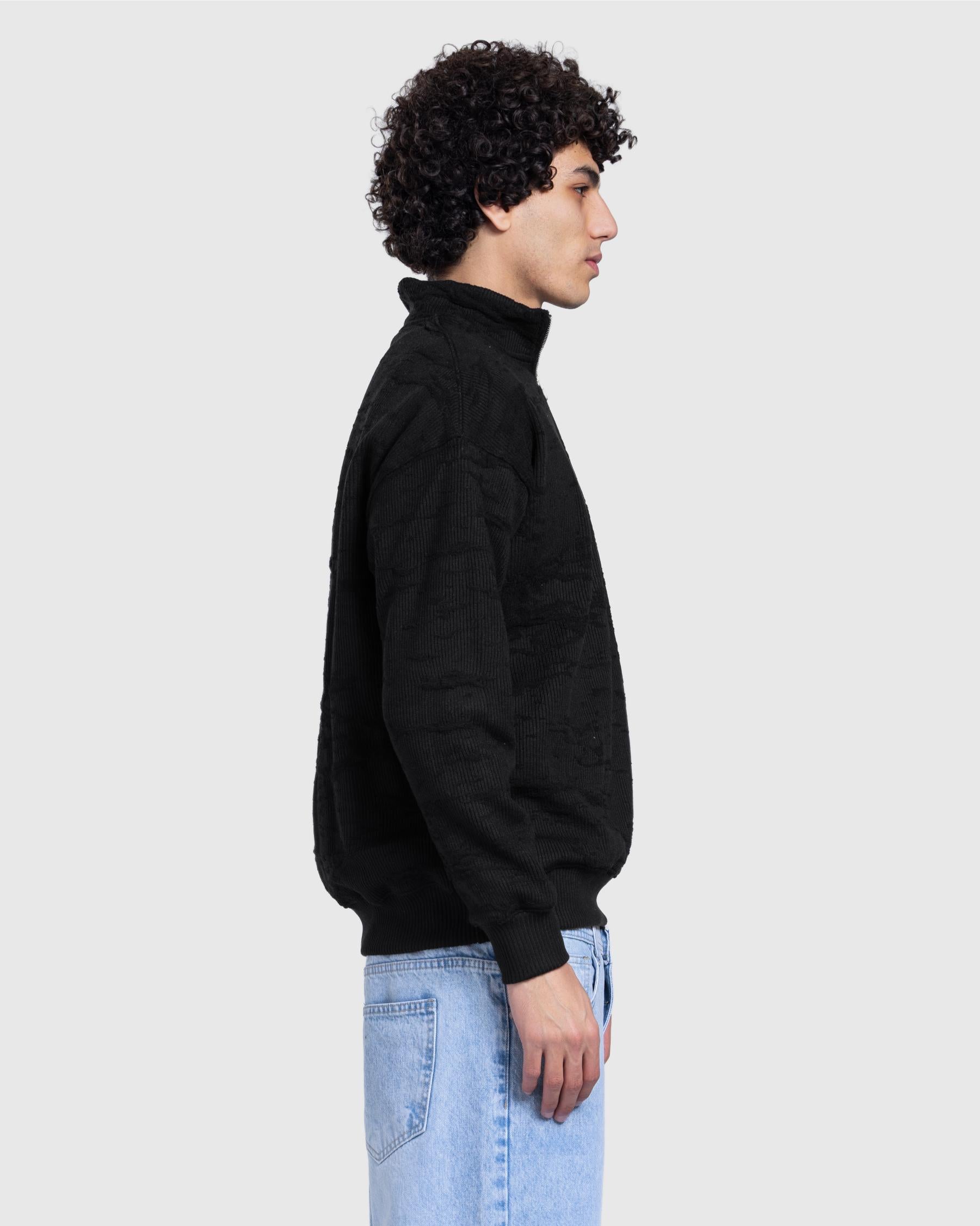 Black patterned Q-ZIP