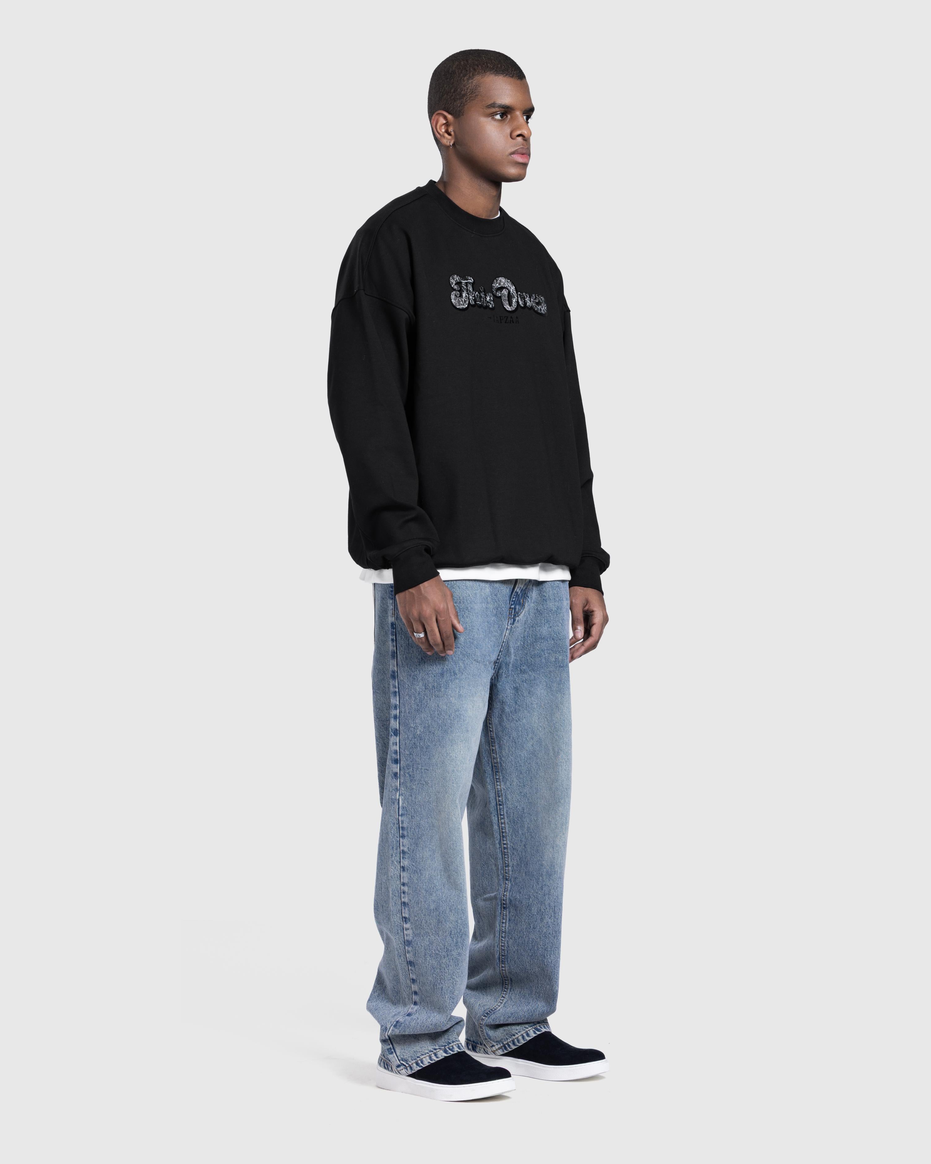 Printed Basic sweatshirt in Black